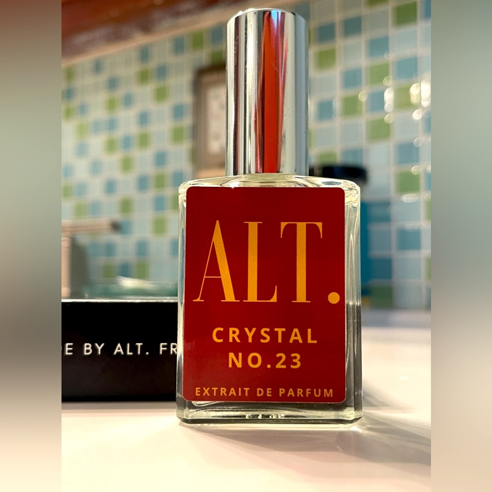 ALT. Crystal No. 23 perfume ✨✨Almost NEW ✨✨